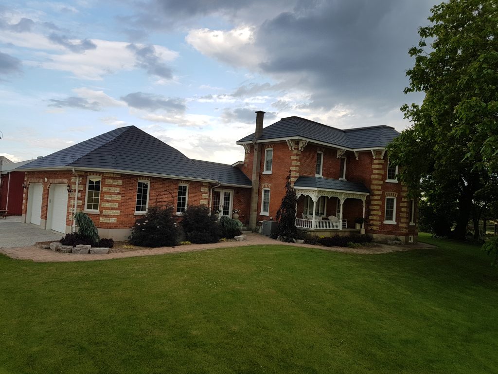 Metal-line-roofing-geulph-ontario